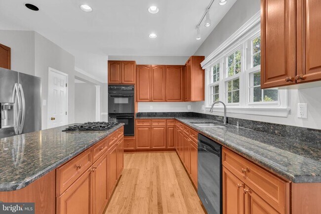 Building Photo - 13072 Autumn Willow Dr