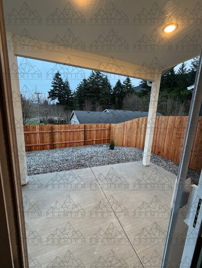 Building Photo - 1st MONTH FREE - 3 BED 2.5 BATH NEW BUILD!