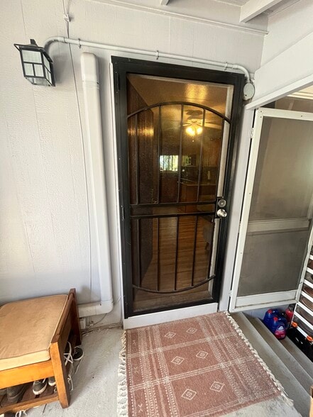 Building Photo - 3523 Kilauea Ave
