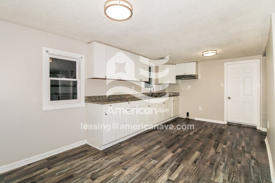 Building Photo - 2824 22nd St