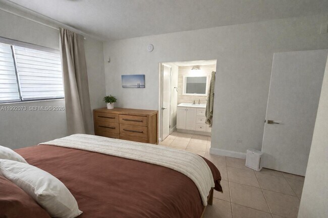 Building Photo - 6782 SW 25th St