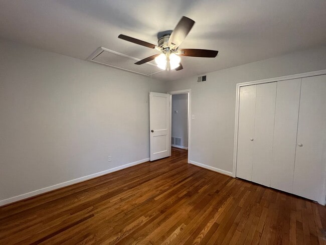 Building Photo - Delightful 1 Level 4 Bedroom Home On Exten...