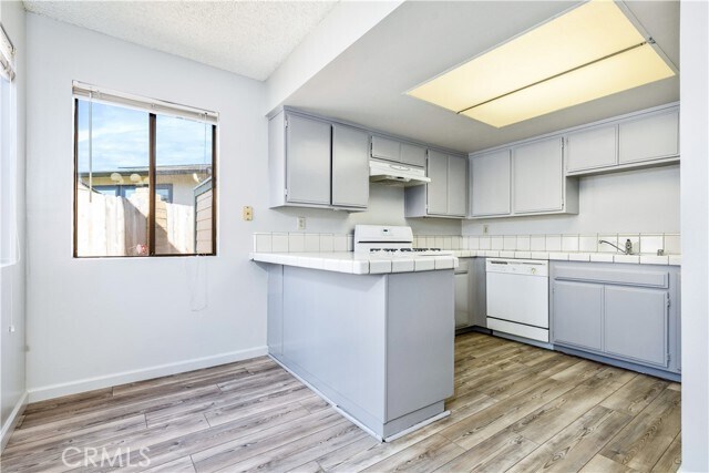 Building Photo - 1445 Prefumo Canyon Rd