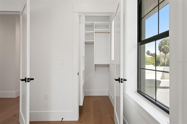Building Photo - 804 Idlewood Dr