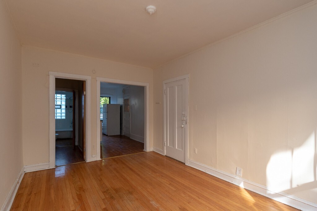 Building Photo - 2847 N Orchard St