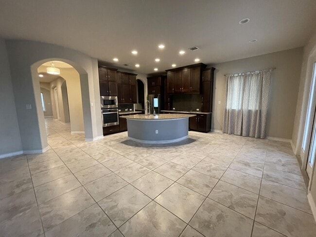 Building Photo - 2826 Winter Gorge