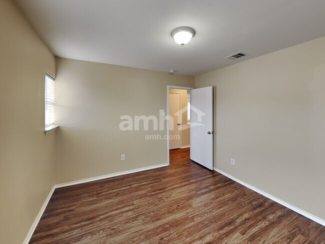 Building Photo - 13205 Vizquel Loop