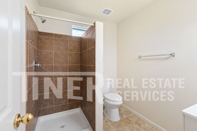 Building Photo - 5710 Cypress Ave