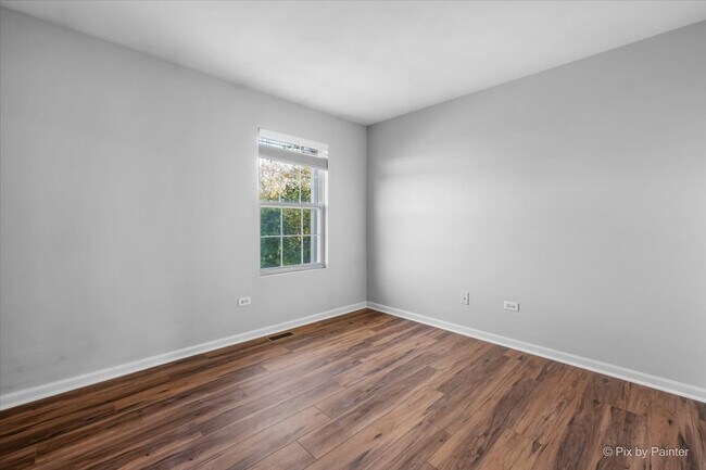 Building Photo - 509 Lakeside Ct