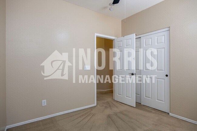 Building Photo - Great Home, Location and Move-In Ready!