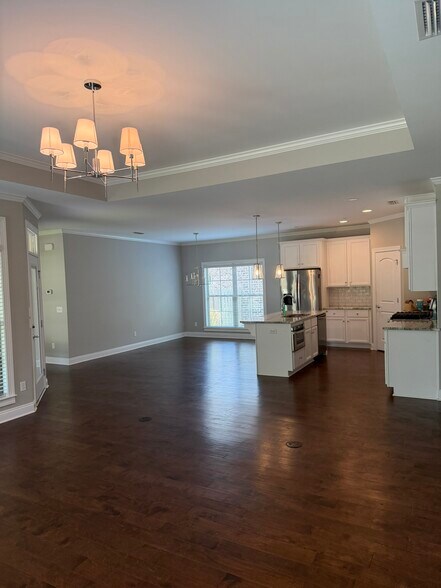 Building Photo - 201 Kelso Ln