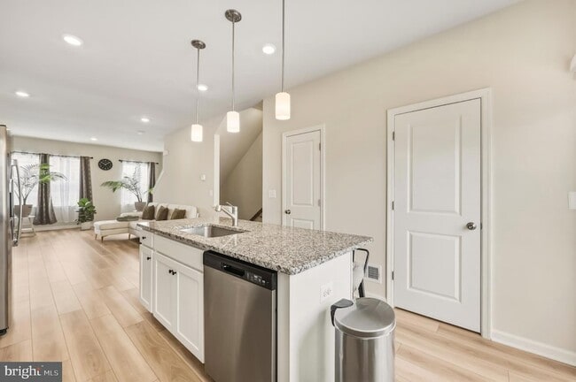 Building Photo - 51 Short Br Dr