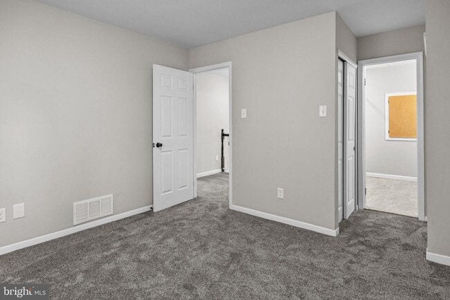 Building Photo - 111 Hidden Valley Ln