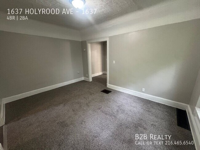Building Photo - 1637 Holyrood Rd