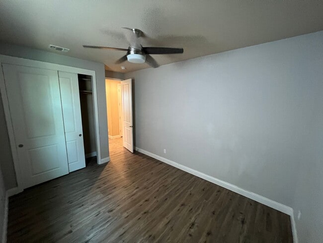 Building Photo - Newer Low Maintenance Home off Glenn and S...