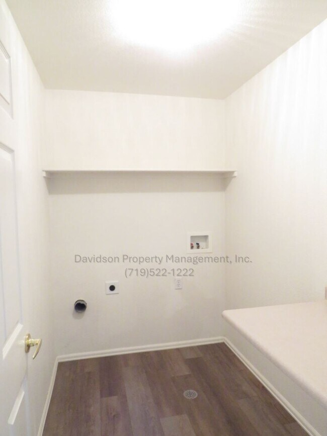 Building Photo - 6463 Jules Dr