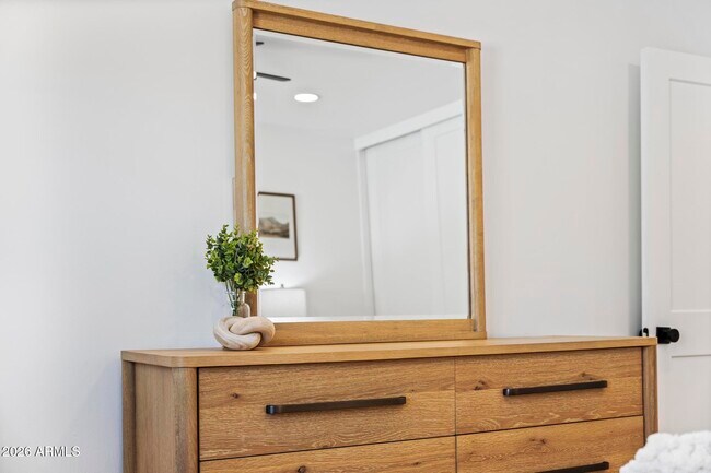 Building Photo - 8513 E Indianola Ave