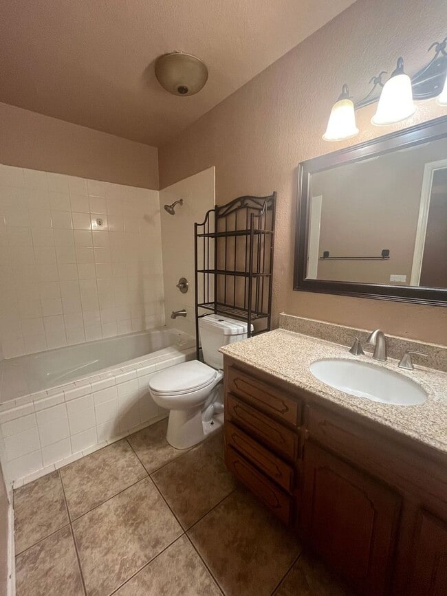 Building Photo - affordable 3 bedroom 2 bath home with gara...