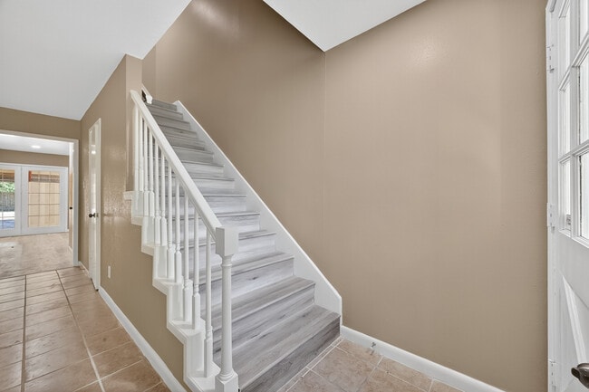 Building Photo - 6710 Biggs Ct