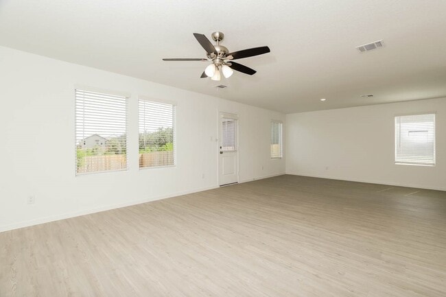 Building Photo - 14416 Jenson Crk