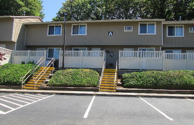 Primary Photo - Rosewood Terrace Apartments