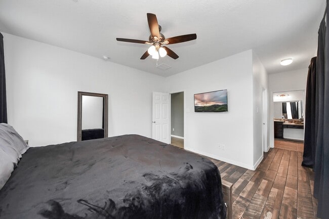 Building Photo - 1601 Bel Riposo Ln