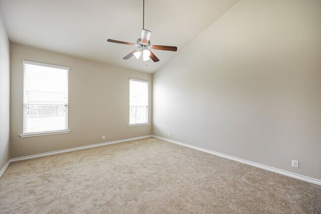 Building Photo - 5 BR/3.5BA | Newly Renovated Single Family Home | 1-Car Garage Parking | Fenced Backyard!