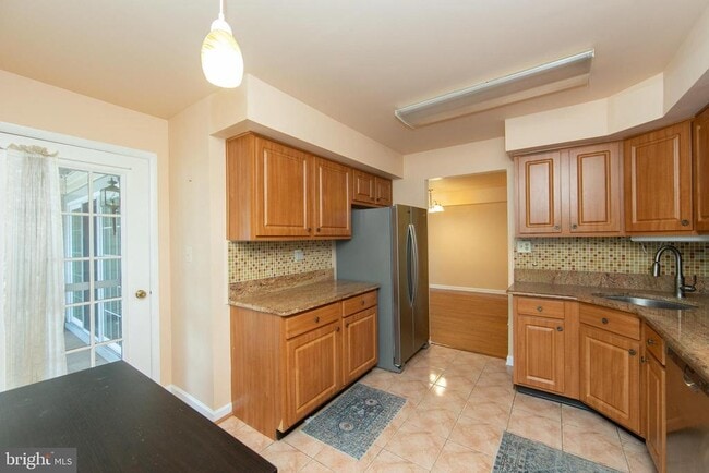 Building Photo - 115 Cascade Ct