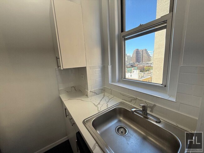 Building Photo - WEST 86 STREET