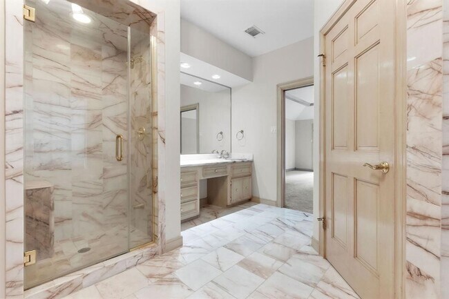 Building Photo - 6803 Walton Heath Dr