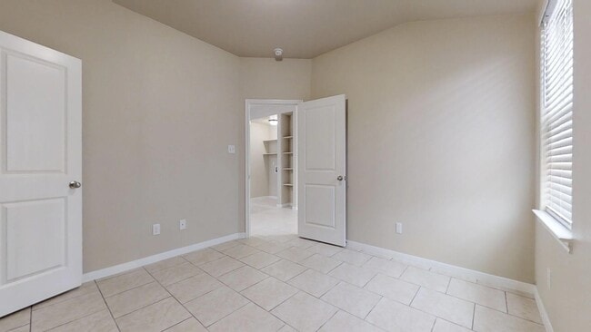 Building Photo - ALL TILE LUXURY DUPLEX IN KILLEEN CLOSE TO FORT HOOD ONLY $1395!!!!