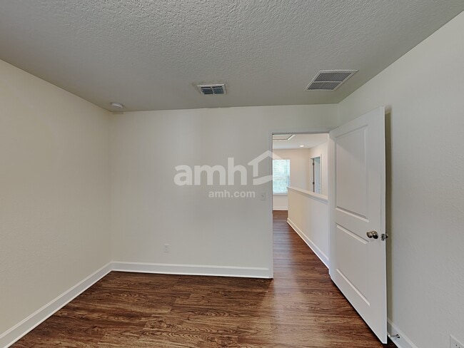 Building Photo - 8673 Highfield Ave