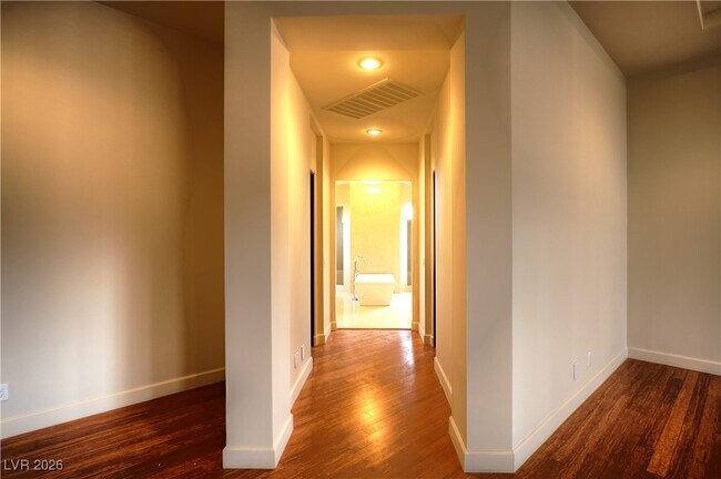 Building Photo - 7518 Yonie Ct