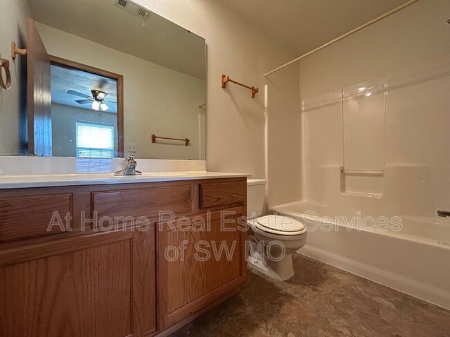 Primary Photo - 601 W Bryant St