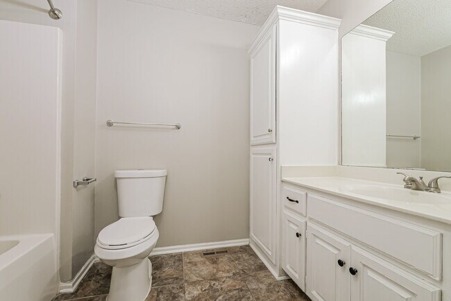 Building Photo - 507 Hibiscus Dr