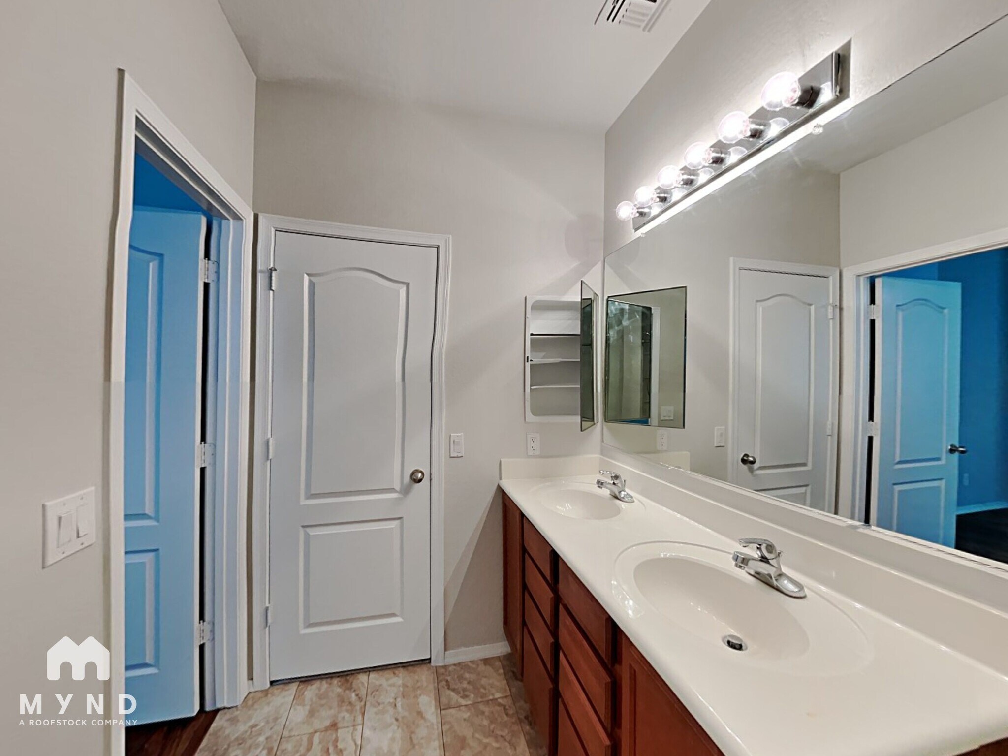 Building Photo - 1409 N 81st Dr