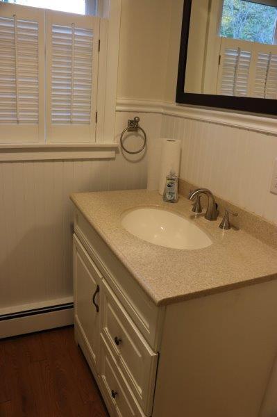 Building Photo - 300 Caroline St