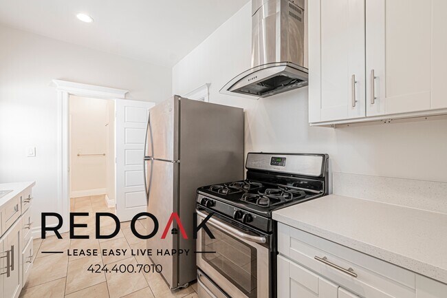 Building Photo - 3425 Walton Ave