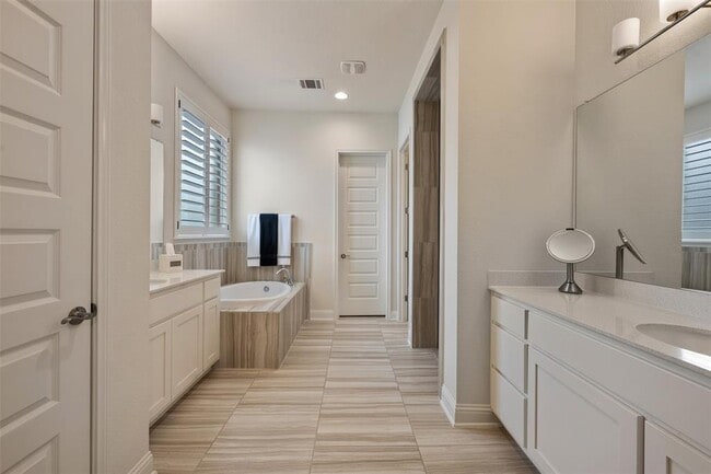 Building Photo - 713 Santa Catalina Wy