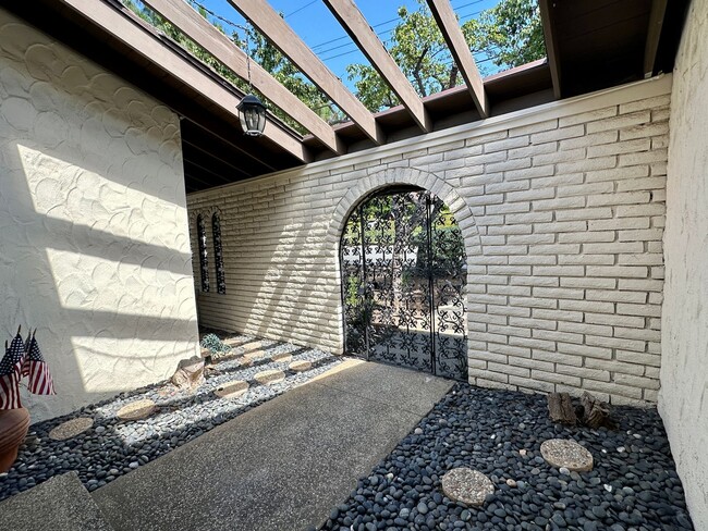 Building Photo - Beautiful Hilltop Del Cerro House with Amazing Views As Far As The Ocean!