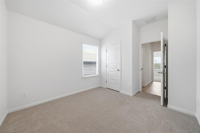 Building Photo - 454 El Capitan Lp