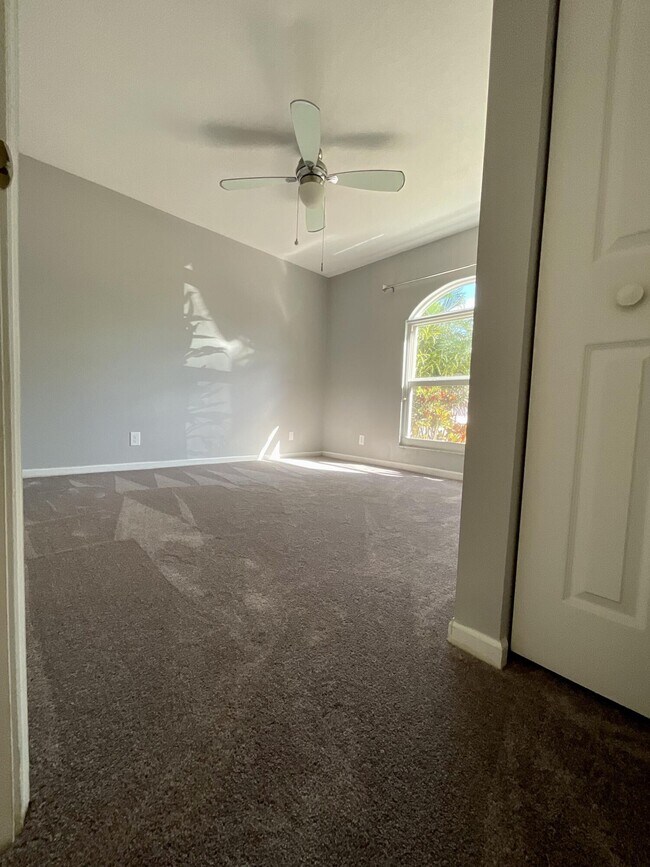 Building Photo - 7954 Stirling Bridge Blvd S