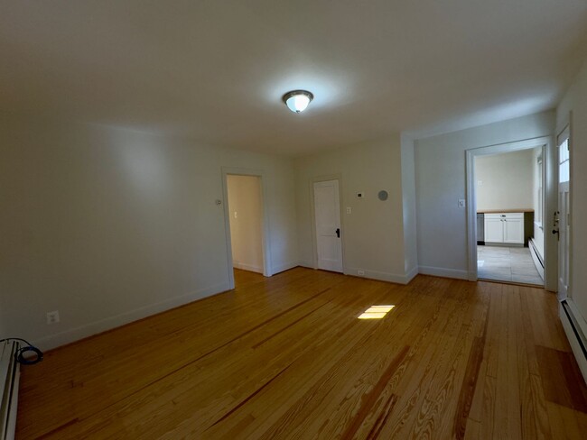 Building Photo - Charming 3 Bedroom/2 Bathroom Home in Spark Glencoe, MD!