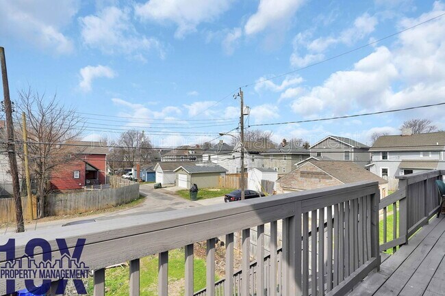 Building Photo - 1805 S 6th St