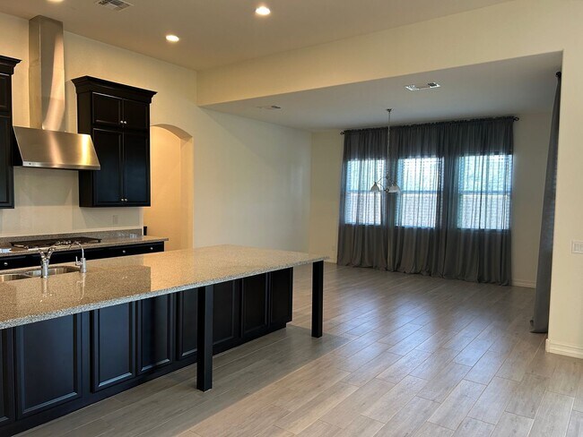 Building Photo - Beautiful home with generation suite in gated community