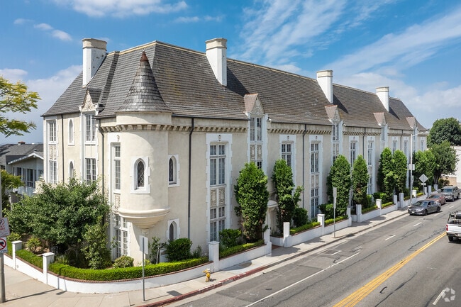 Building Photo - The Four Gables