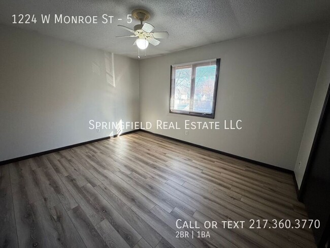 Building Photo - Sparkling 2 Bed 1 Bath Gem with Modern Upg...