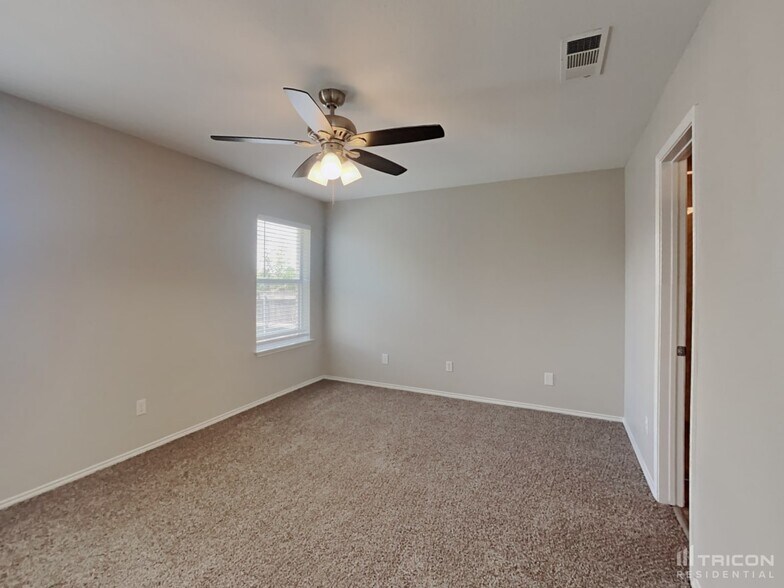 Building Photo - 1106 Sage Brush Tr