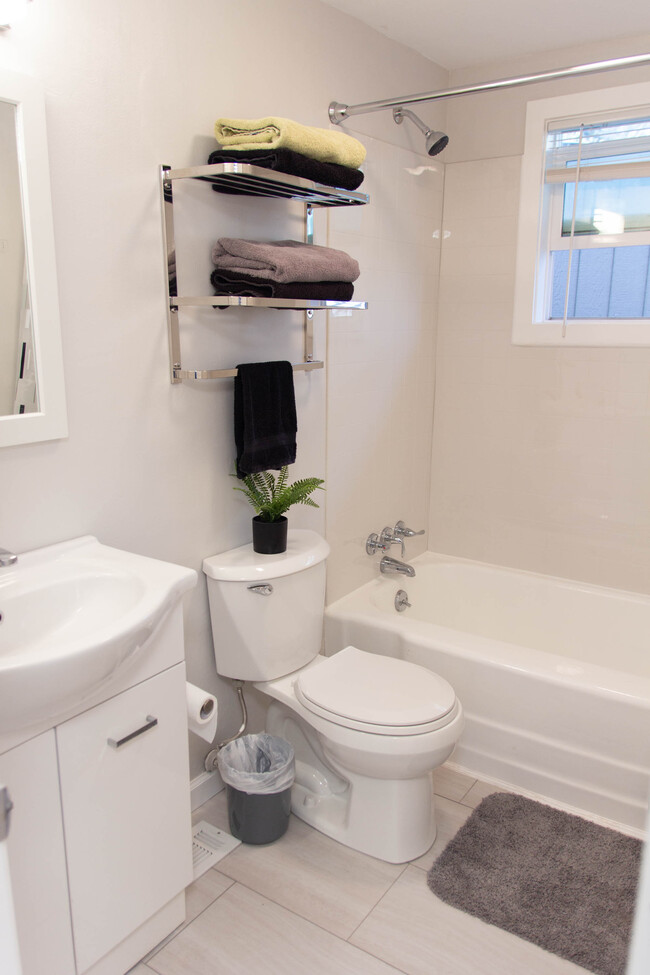 Newly remodeled bathroom with all new fixtures. - 100 Beaver St