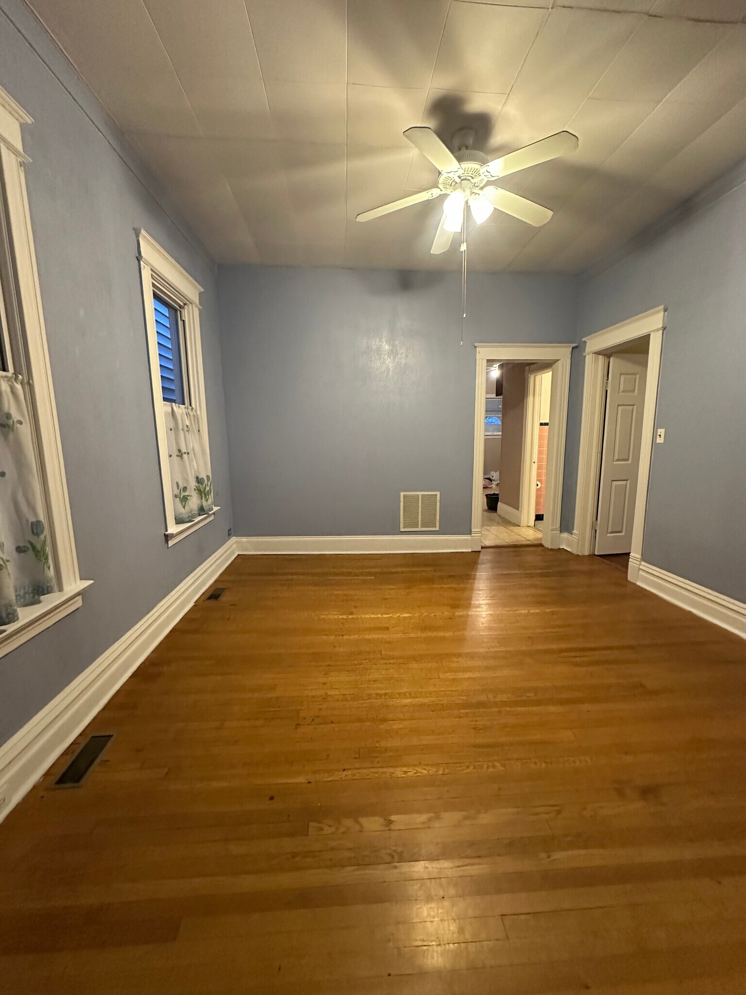 Building Photo - 3743 S Kedzie Ave